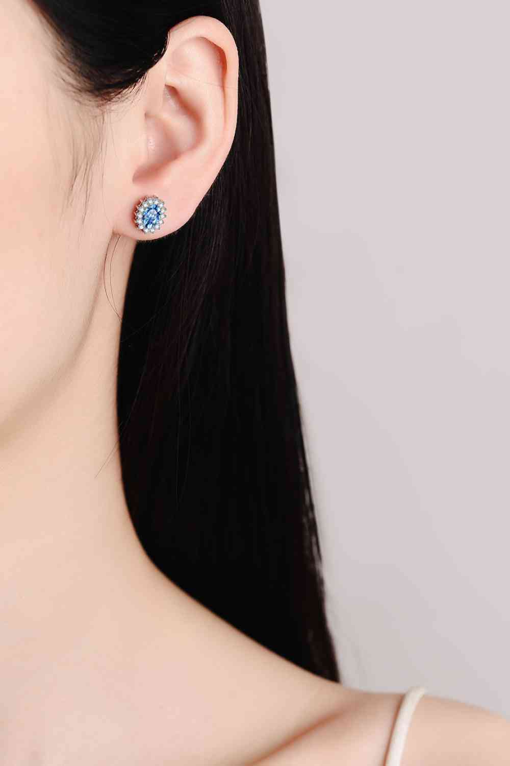 Starlit Splendor: 925 Moissanite Stud Earrings